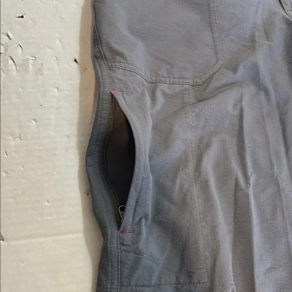 PATAGONIA CROPPED OUTDOOR GRAY LIGHTWEIGHT STYLE PANTS SZ 8 - Picture 4 of 14